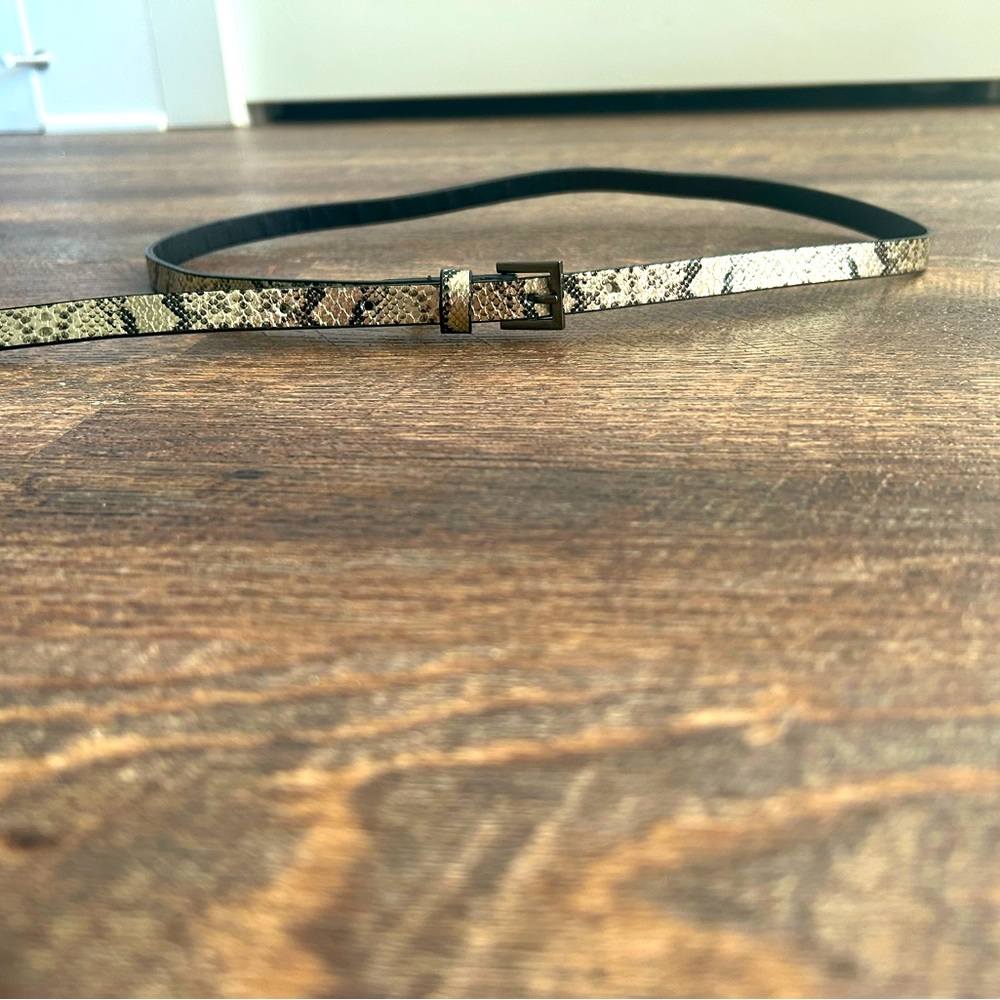 Women’s DKNY Skinny Snake Print Belt - size 2